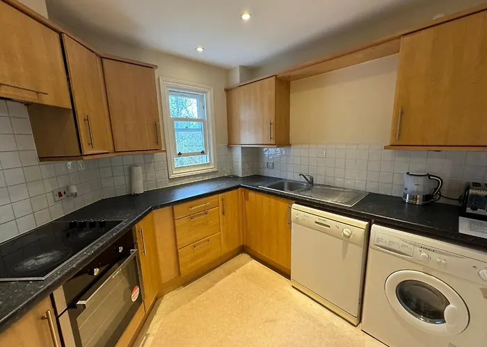 Quiet Residential Apartment With Amenities Locally